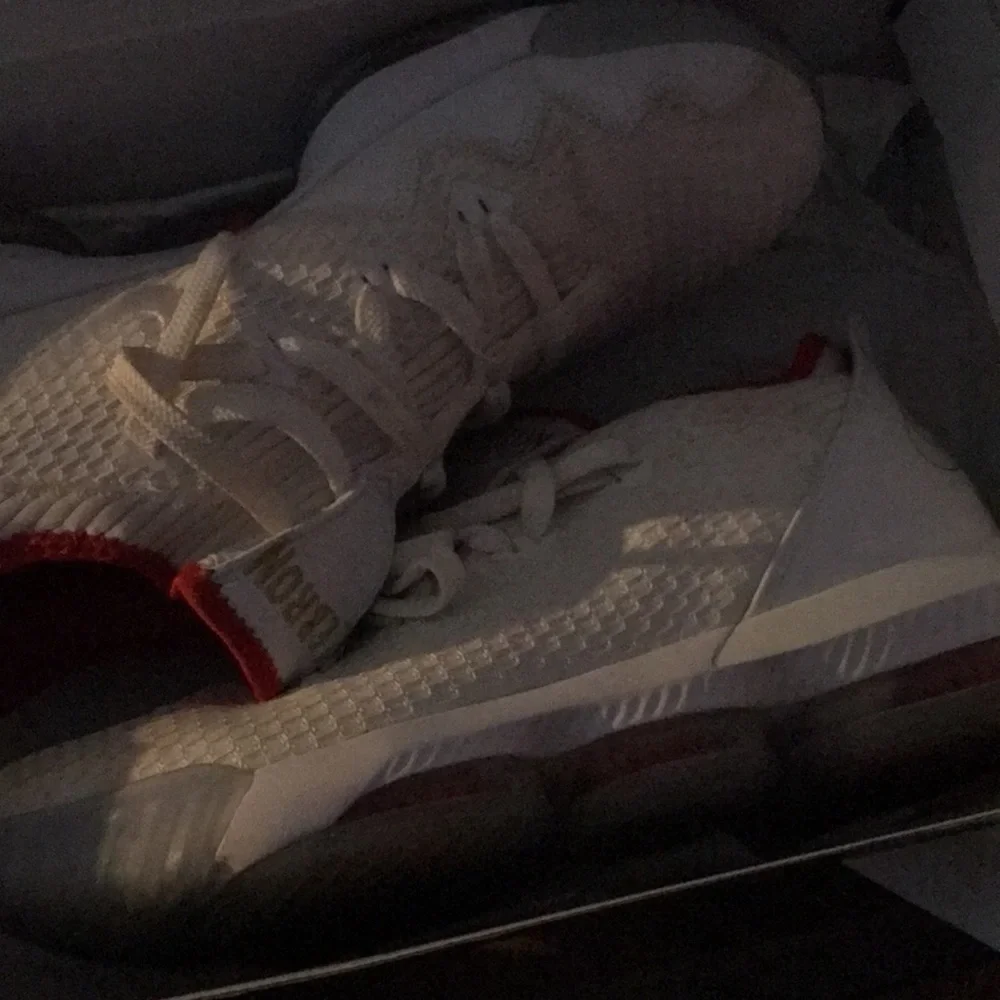 Shoes - Picture 3 of 4